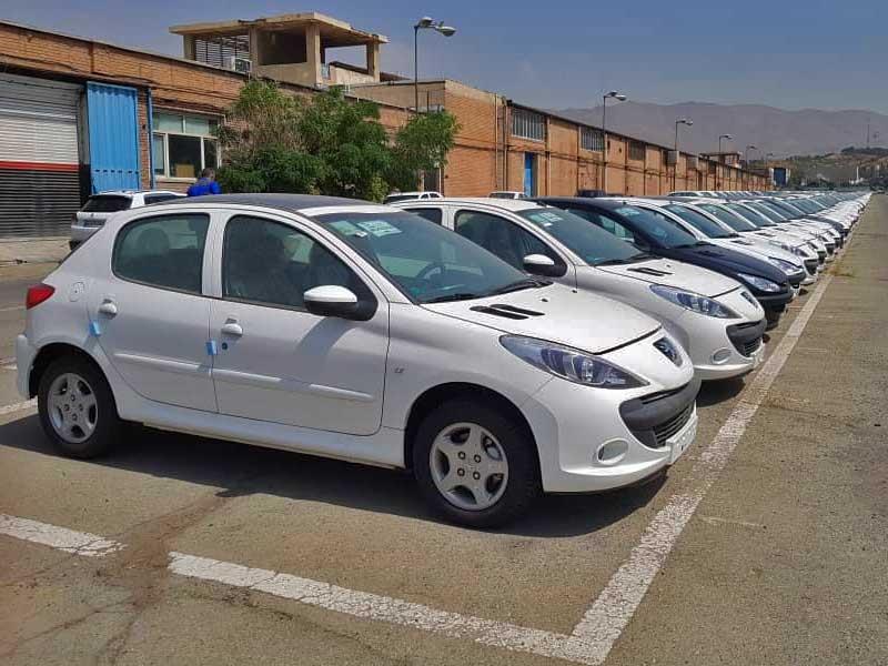 زمان قرعه کشی پیش فروش یک ساله ایران خودرو تغییر کرد/ تمدید مهلت ثبت نام تا ۳۰ مرداد