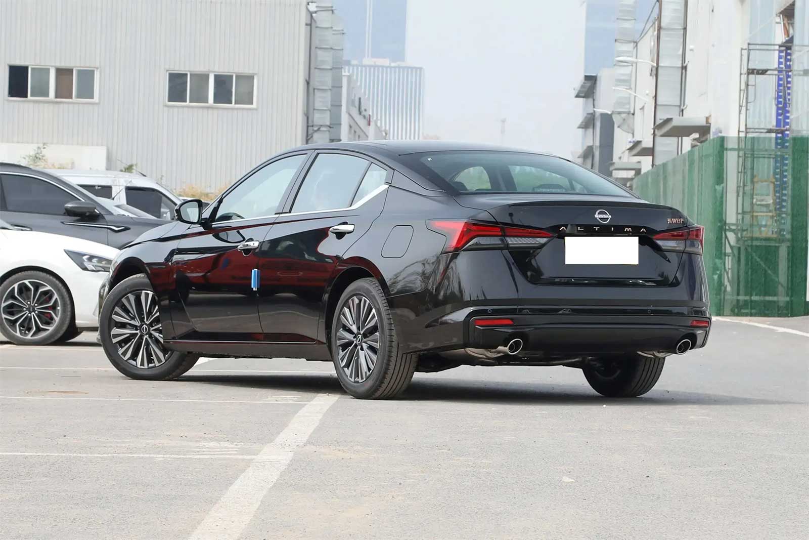 مشخصات نیسان آلتیما نامی خودرو